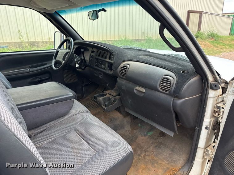 image for item FC4386 1999 Dodge Ram 2500 pickup truck