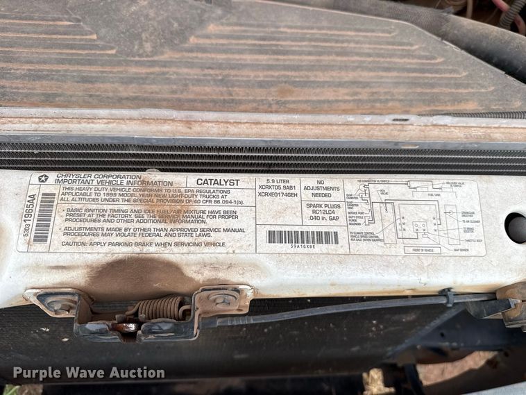 image for item FC4386 1999 Dodge Ram 2500 pickup truck