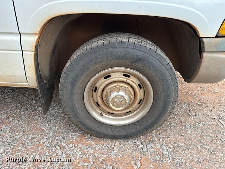 image for item FC4386 1999 Dodge Ram 2500 pickup truck