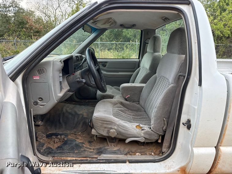 image for item FC4387 1997 Chevrolet S10 pickup truck