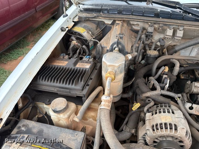 image for item FC4387 1997 Chevrolet S10 pickup truck