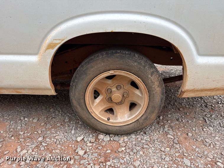 image for item FC4387 1997 Chevrolet S10 pickup truck