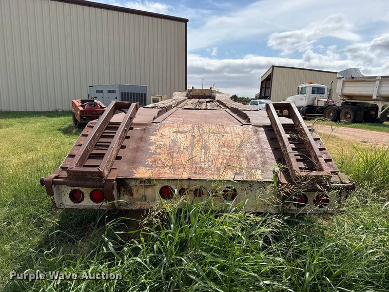 image for item FC4390 1997 Atoka drop deck equipment trailer