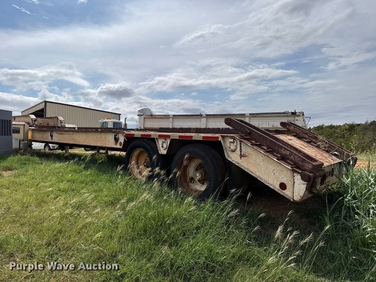 image for item FC4390 1997 Atoka drop deck equipment trailer