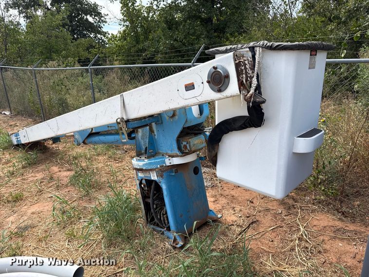 image for item FC4391 1993 Terex SK451-PBRI bucket and boom