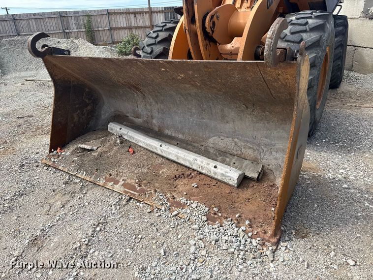 image for item FC4392 2006 Case 621D wheel loader