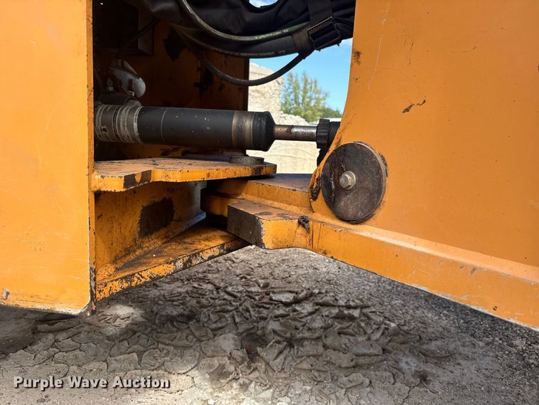 image for item FC4392 2006 Case 621D wheel loader