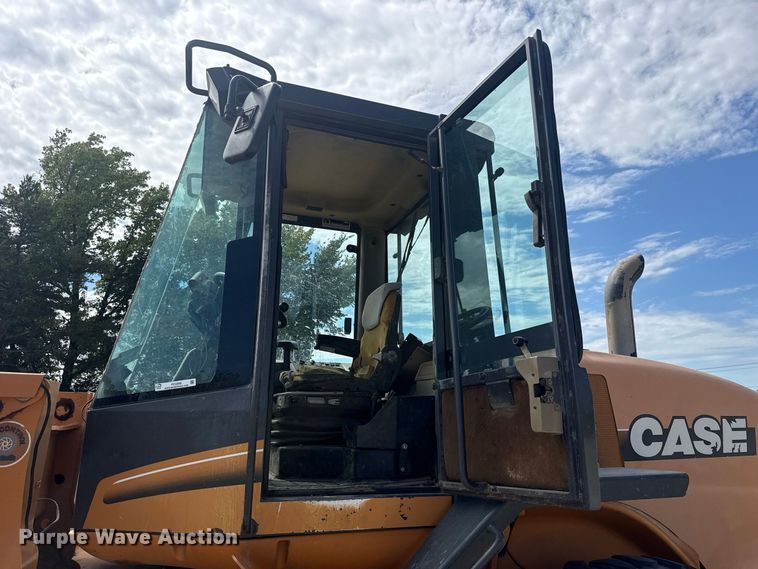 image for item FC4392 2006 Case 621D wheel loader