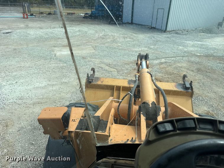 image for item FC4392 2006 Case 621D wheel loader