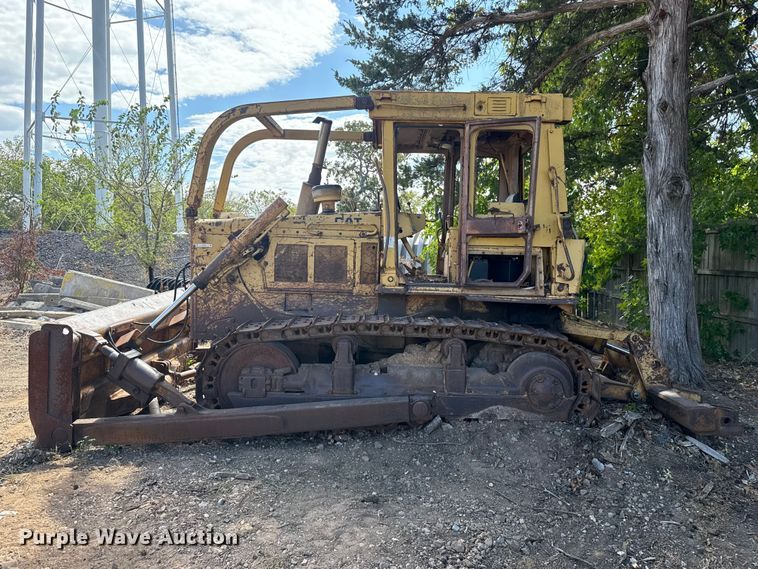 image for item FC4393 1980 Caterpillar D6D dozer