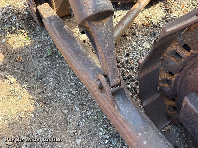 image for item FC4393 1980 Caterpillar D6D dozer