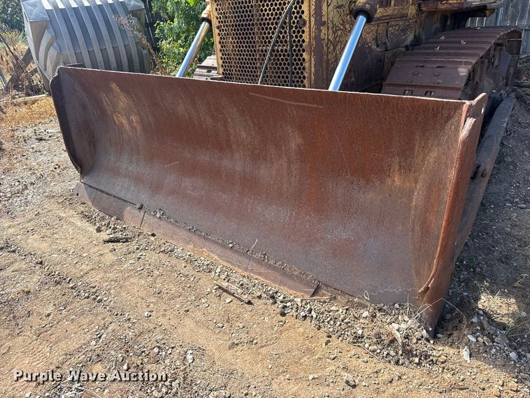 image for item FC4393 1980 Caterpillar D6D dozer