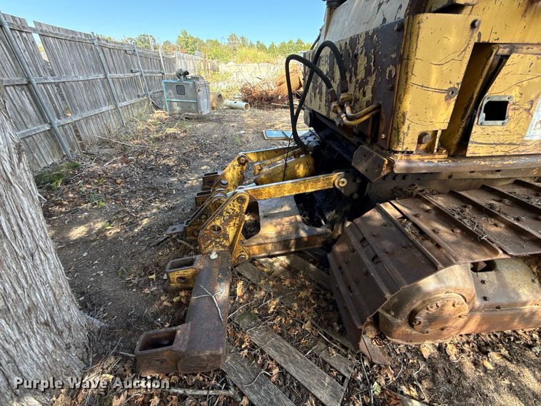 image for item FC4393 1980 Caterpillar D6D dozer