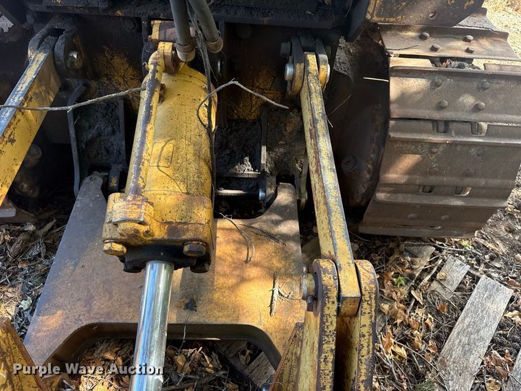 image for item FC4393 1980 Caterpillar D6D dozer