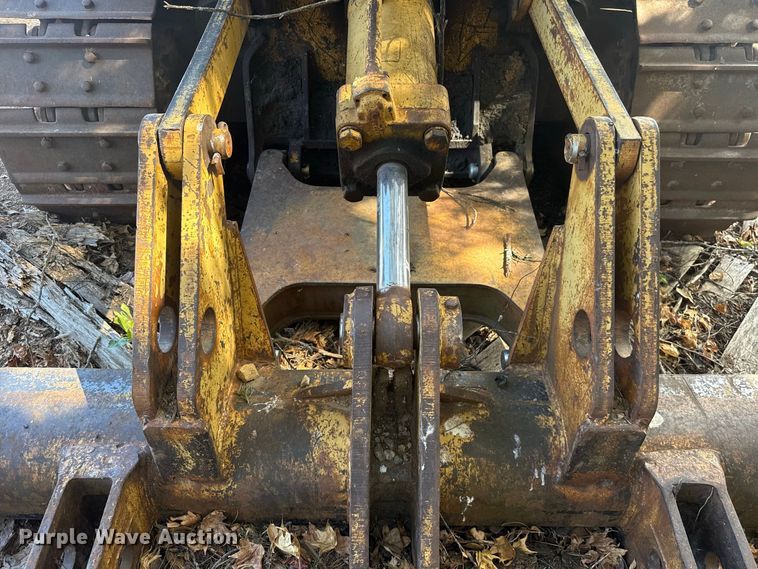 image for item FC4393 1980 Caterpillar D6D dozer