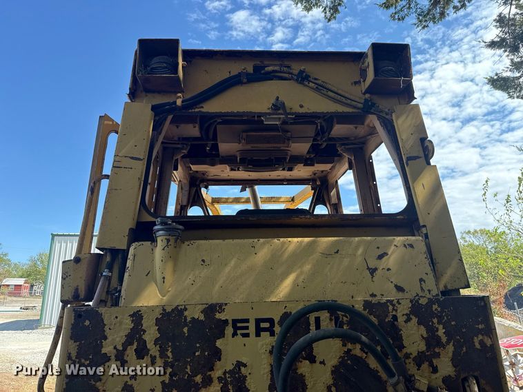 image for item FC4393 1980 Caterpillar D6D dozer