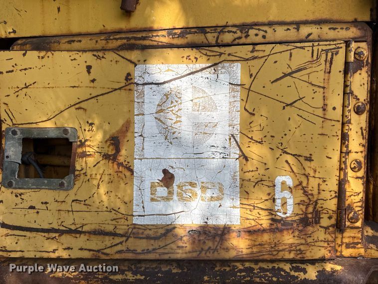 image for item FC4393 1980 Caterpillar D6D dozer
