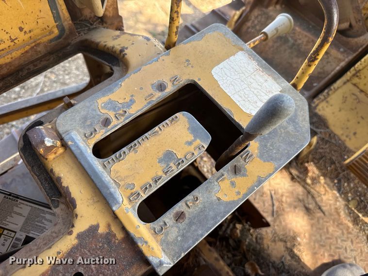 image for item FC4393 1980 Caterpillar D6D dozer