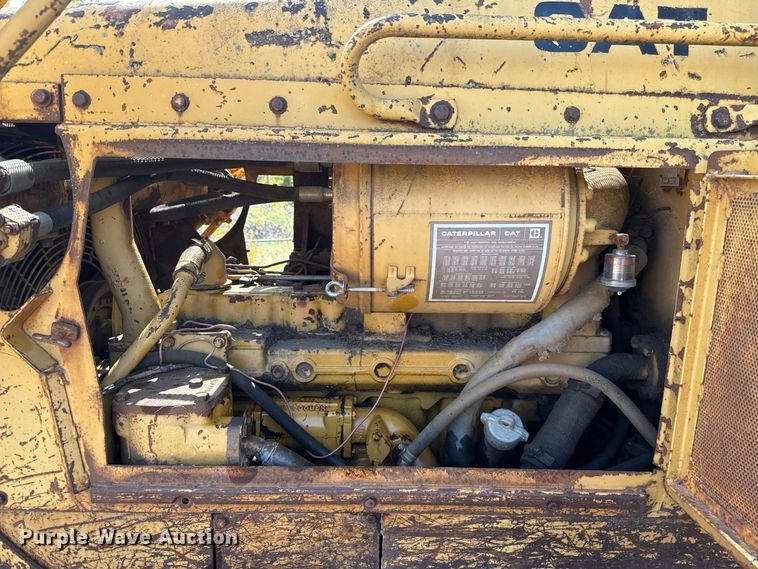 image for item FC4393 1980 Caterpillar D6D dozer