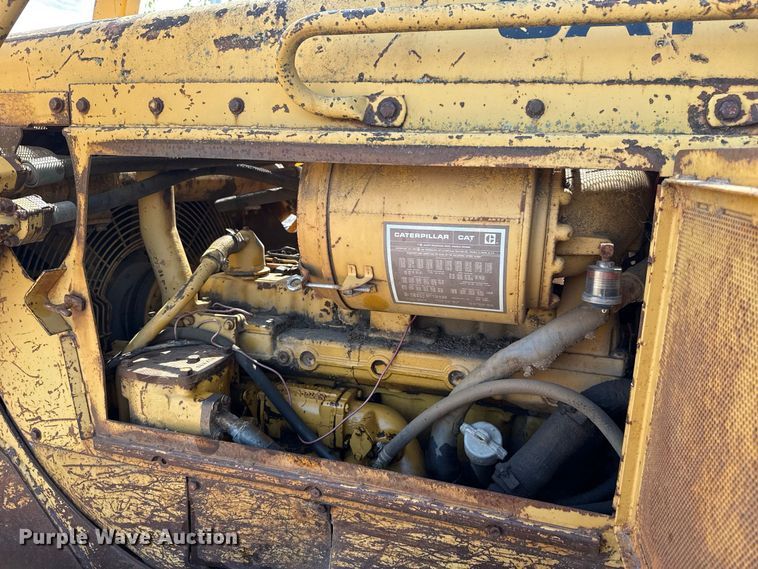 image for item FC4393 1980 Caterpillar D6D dozer