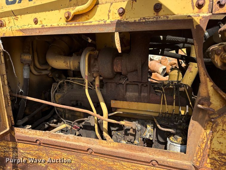 image for item FC4393 1980 Caterpillar D6D dozer