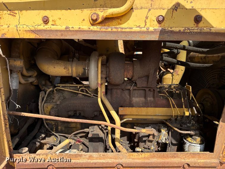 image for item FC4393 1980 Caterpillar D6D dozer