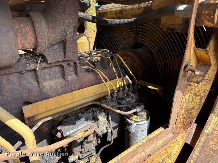 image for item FC4393 1980 Caterpillar D6D dozer