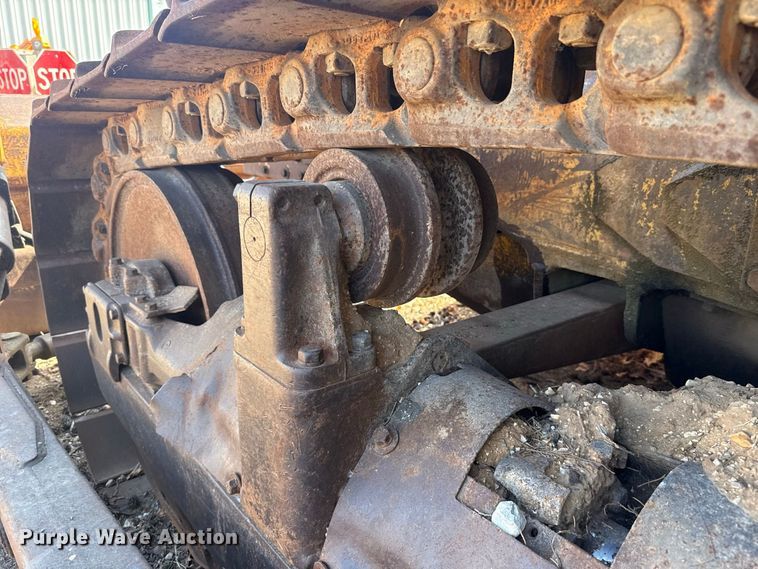image for item FC4393 1980 Caterpillar D6D dozer
