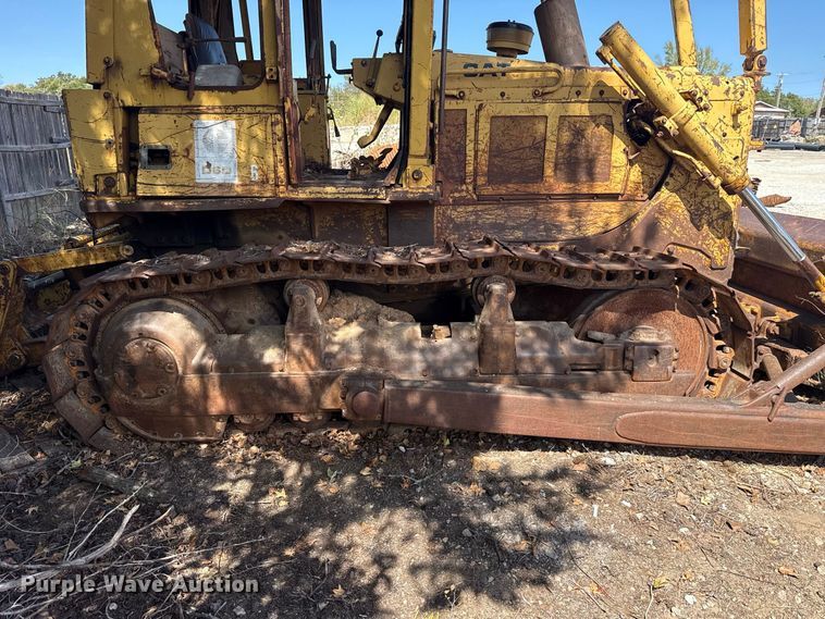 image for item FC4393 1980 Caterpillar D6D dozer