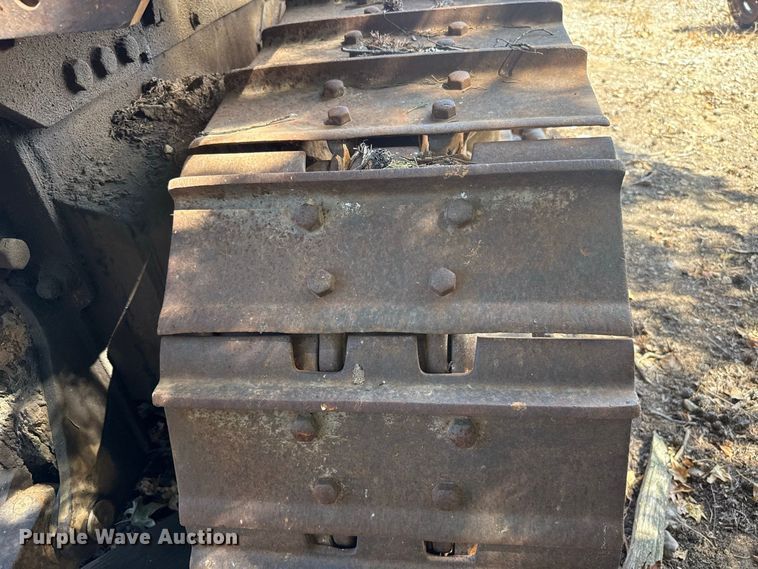 image for item FC4393 1980 Caterpillar D6D dozer