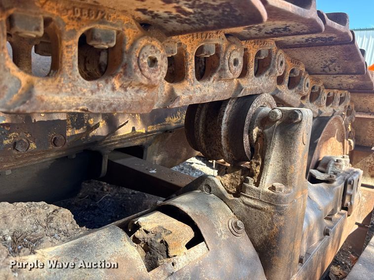 image for item FC4393 1980 Caterpillar D6D dozer