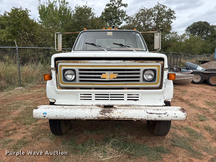 image for item FC4470 1980 Chevrolet C70 truck cab and chassis