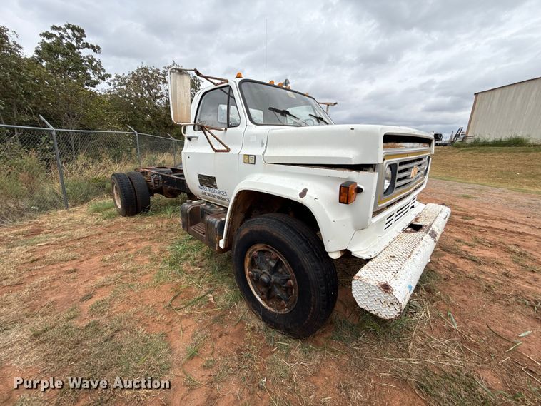 image for item FC4470 1980 Chevrolet C70 truck cab and chassis