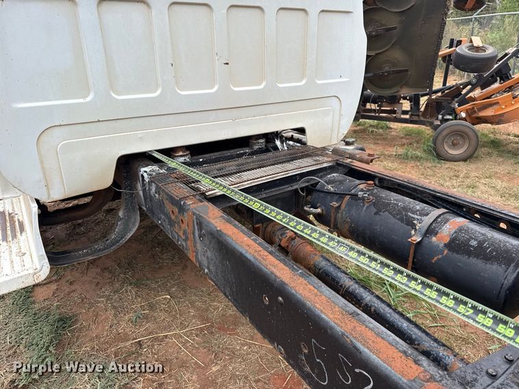 image for item FC4470 1980 Chevrolet C70 truck cab and chassis