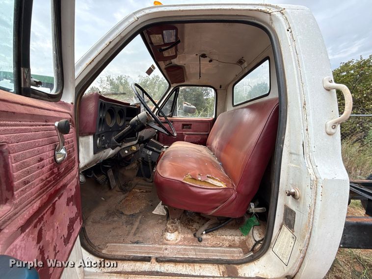 image for item FC4470 1980 Chevrolet C70 truck cab and chassis