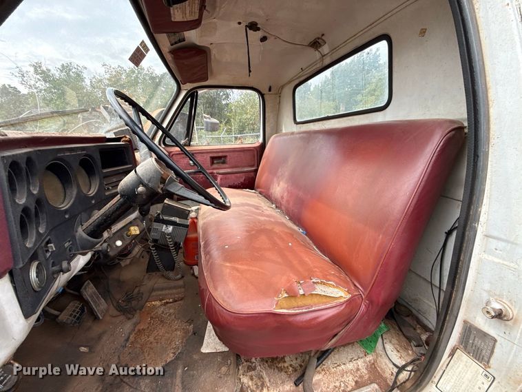 image for item FC4470 1980 Chevrolet C70 truck cab and chassis