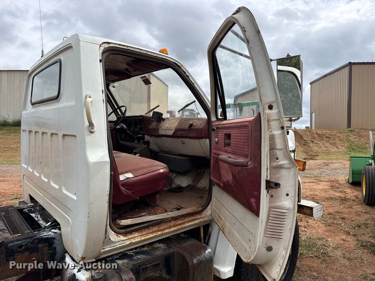 image for item FC4470 1980 Chevrolet C70 truck cab and chassis