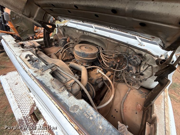 image for item FC4470 1980 Chevrolet C70 truck cab and chassis