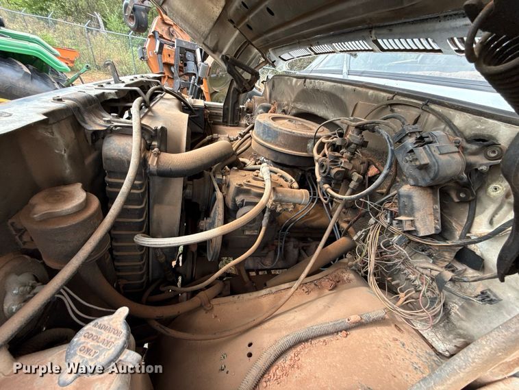 image for item FC4470 1980 Chevrolet C70 truck cab and chassis