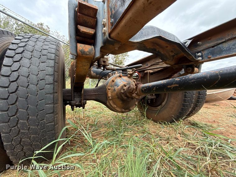 image for item FC4470 1980 Chevrolet C70 truck cab and chassis
