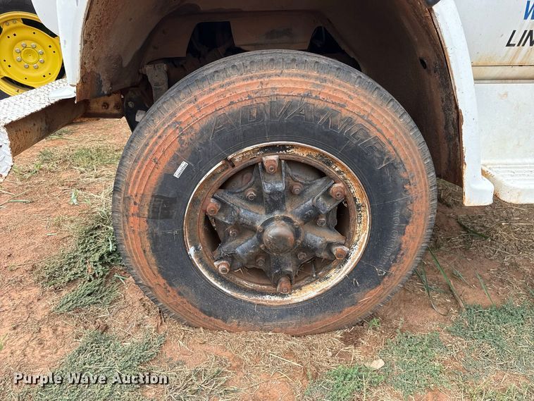 image for item FC4470 1980 Chevrolet C70 truck cab and chassis