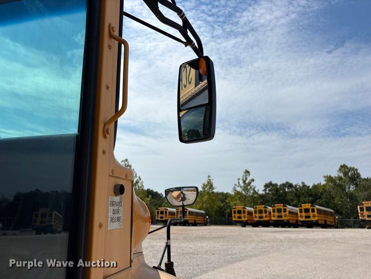 image for item FG0738 2010 IC CE school bus