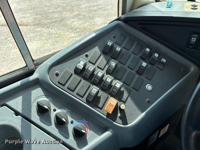 image for item FG0738 2010 IC CE school bus