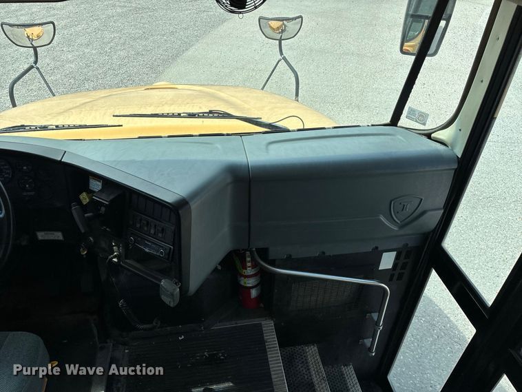 image for item FG0738 2010 IC CE school bus