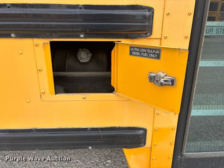 image for item FG0740 2010 IC CE school bus