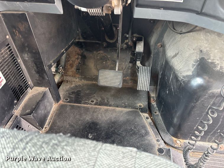 image for item FG0740 2010 IC CE school bus