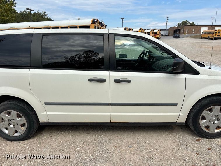 image for item FG0742 2009 Dodge Grand Caravan van