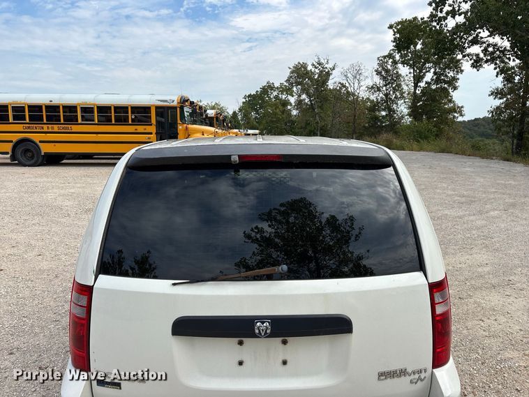 image for item FG0742 2009 Dodge Grand Caravan van