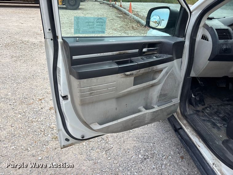 image for item FG0742 2009 Dodge Grand Caravan van
