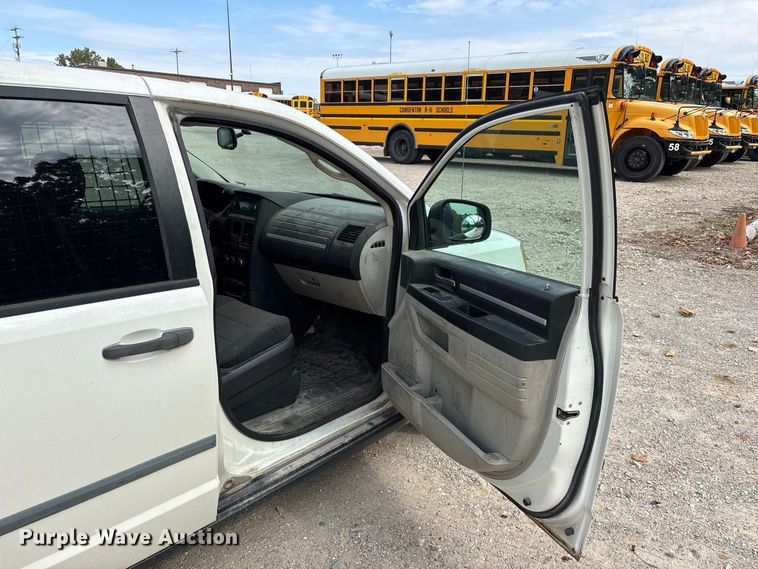 image for item FG0742 2009 Dodge Grand Caravan van